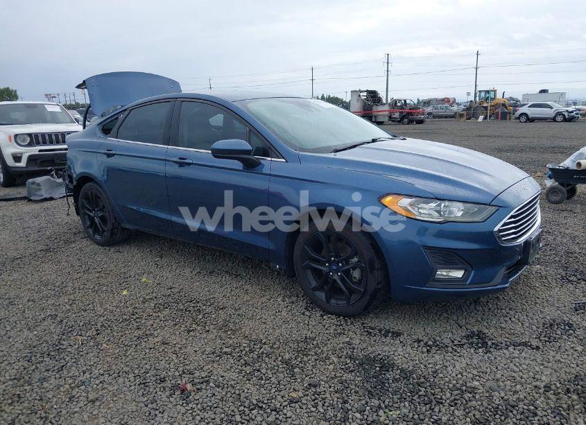 2019 Ford Fusion SE (VIN 3FA6P0HD2KR179230) main photo