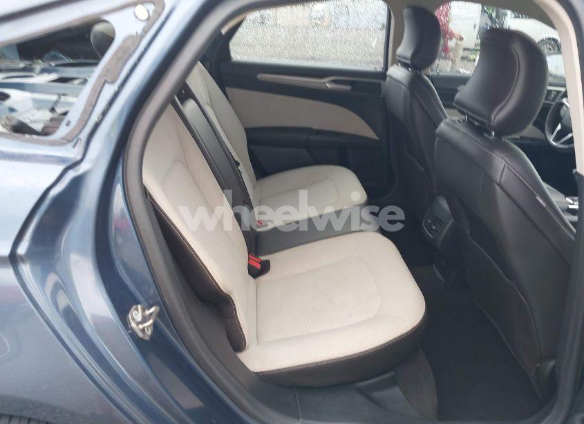 Photo 8 of 2019 Ford Fusion SE (VIN 3FA6P0HD2KR179230)