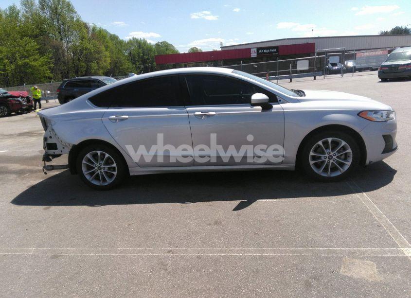 Photo 14 of 2019 Ford Fusion SE (VIN 3FA6P0HD2KR186307)