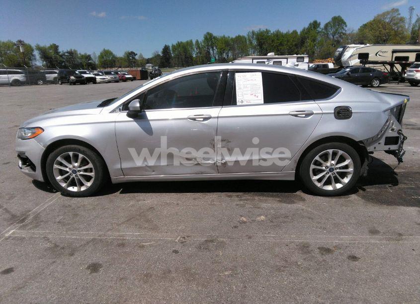 Photo 15 of 2019 Ford Fusion SE (VIN 3FA6P0HD2KR186307)