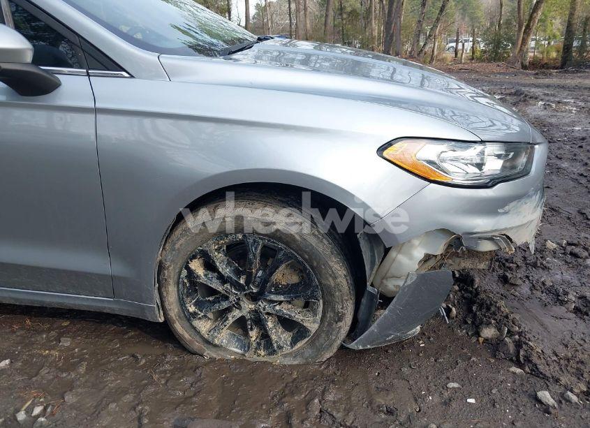 Photo 17 of 2020 Ford Fusion SE (VIN 3FA6P0HD2LR105081)