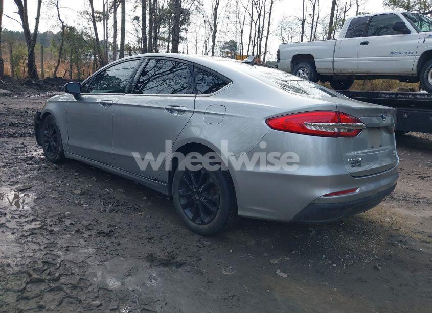 Photo 3 of 2020 Ford Fusion SE (VIN 3FA6P0HD2LR105081)