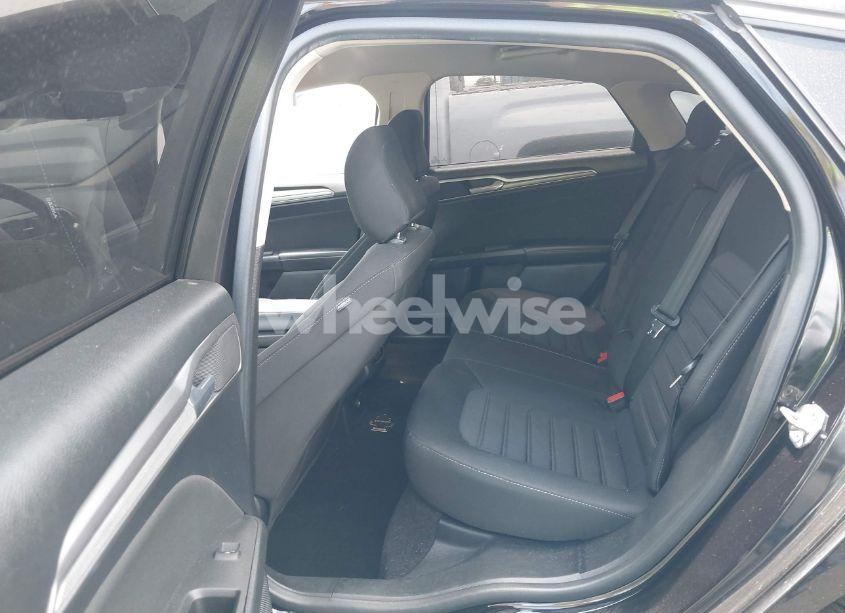 Photo 8 of 2020 Ford Fusion SE (VIN 3FA6P0HD2LR120129)