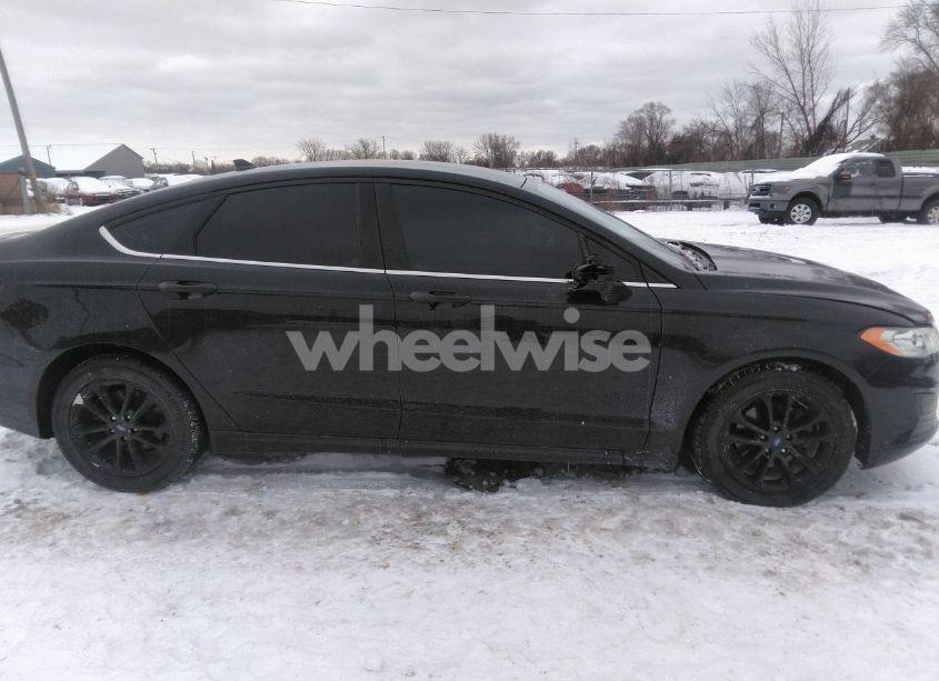 Photo 13 of 2020 Ford Fusion SE (VIN 3FA6P0HD2LR124486)