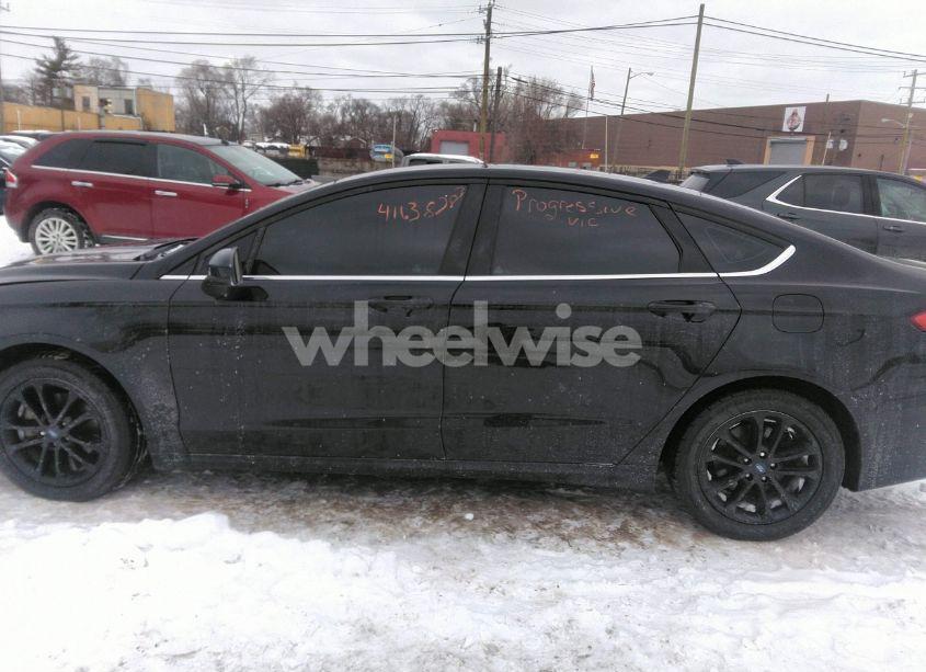 Photo 14 of 2020 Ford Fusion SE (VIN 3FA6P0HD2LR124486)