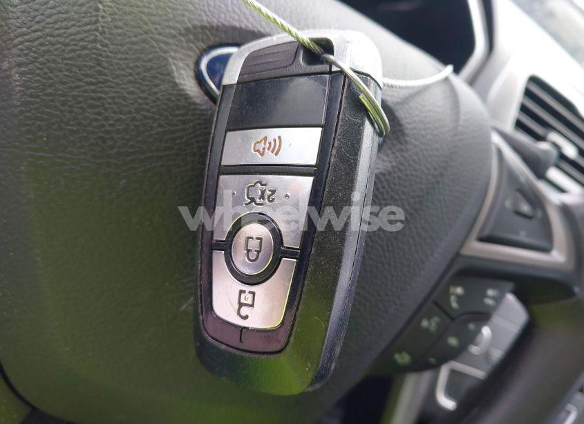 Photo 11 of 2020 Ford Fusion SE (VIN 3FA6P0HD2LR136072)