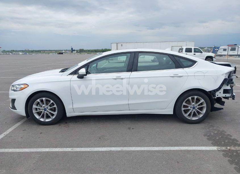 Photo 15 of 2020 Ford Fusion SE (VIN 3FA6P0HD2LR136072)