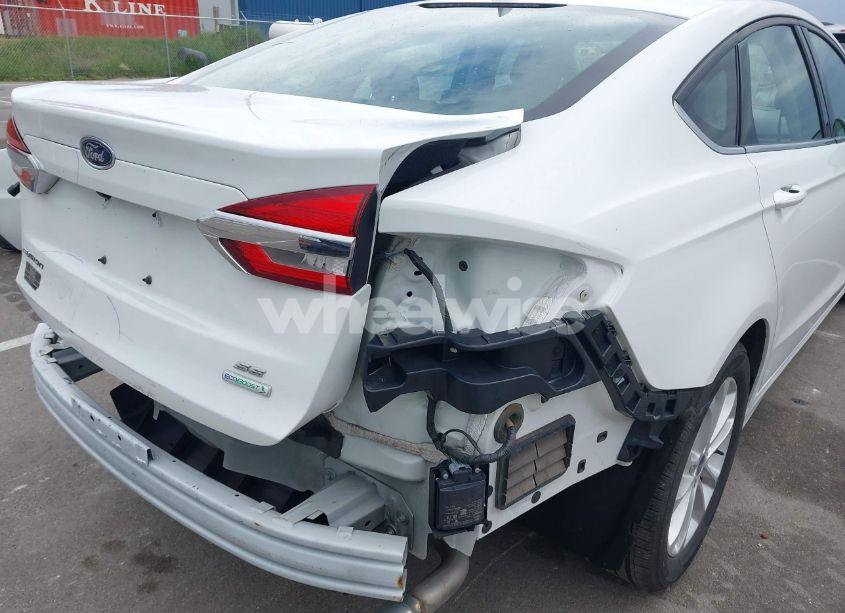Photo 6 of 2020 Ford Fusion SE (VIN 3FA6P0HD2LR136072)
