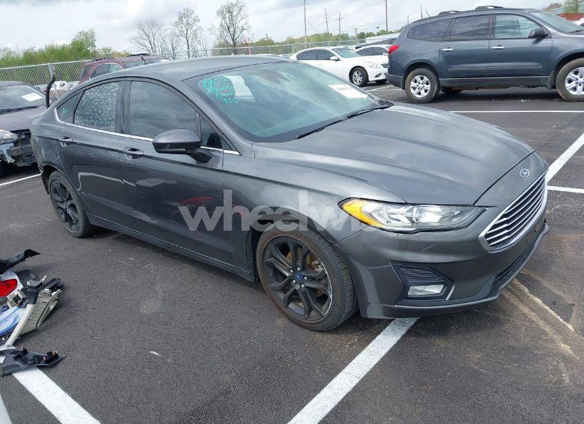 2020 Ford Fusion SE (VIN 3FA6P0HD2LR161148) main photo