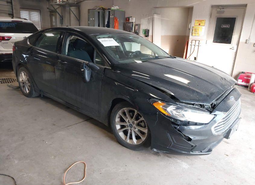 2020 Ford Fusion SE (VIN 3FA6P0HD2LR162073) main photo