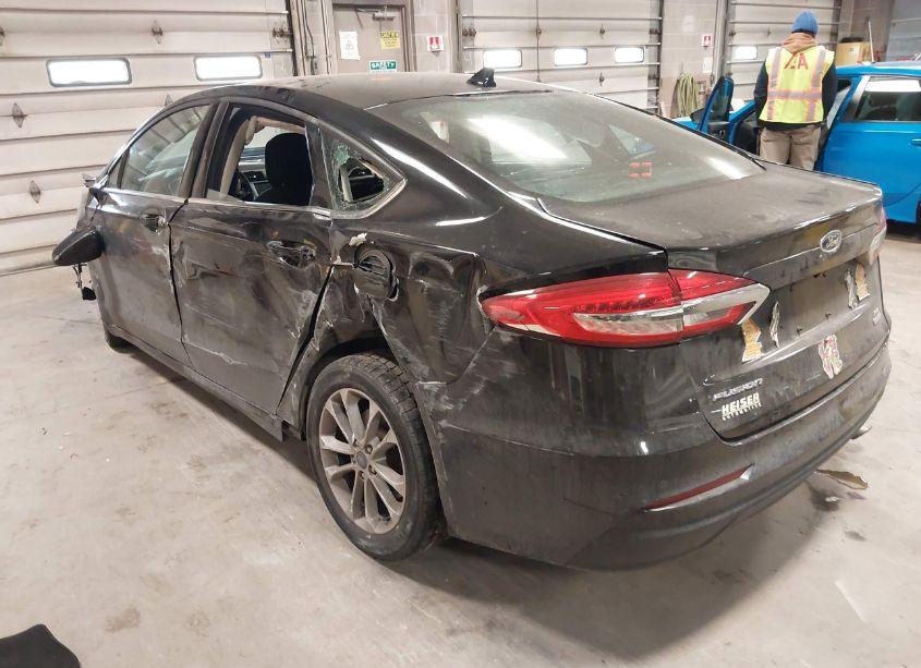 Photo 3 of 2020 Ford Fusion SE (VIN 3FA6P0HD2LR162073)