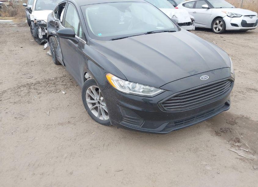 2020 Ford Fusion SE (VIN 3FA6P0HD2LR167130) main photo