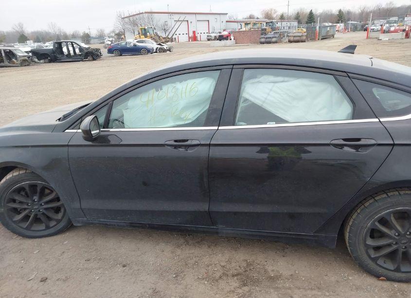 Photo 14 of 2020 Ford Fusion SE (VIN 3FA6P0HD2LR167130)