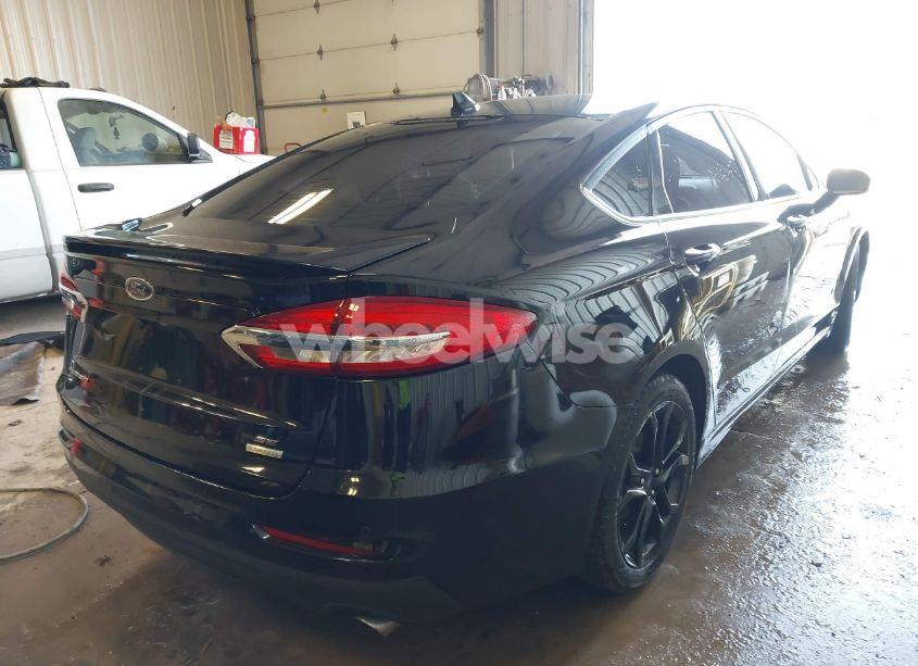 Photo 4 of 2020 Ford Fusion SE (VIN 3FA6P0HD2LR186356)