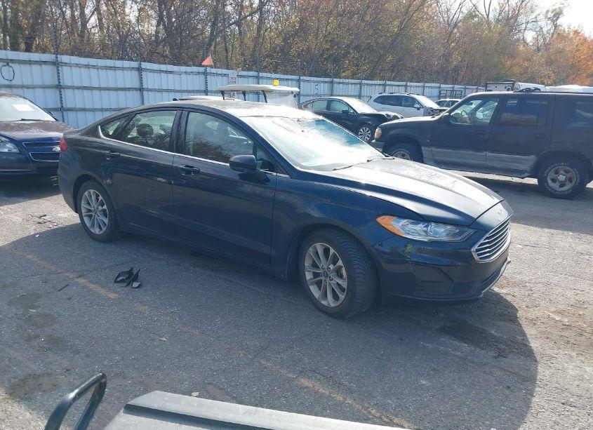 2020 Ford Fusion SE (VIN 3FA6P0HD2LR187149) main photo