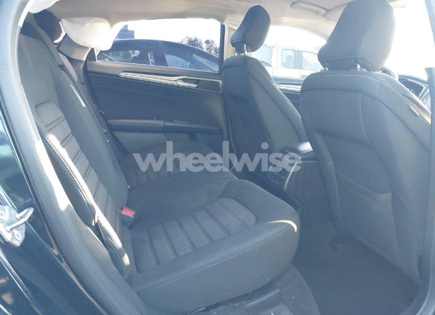 Photo 8 of 2020 Ford Fusion SE (VIN 3FA6P0HD2LR199334)