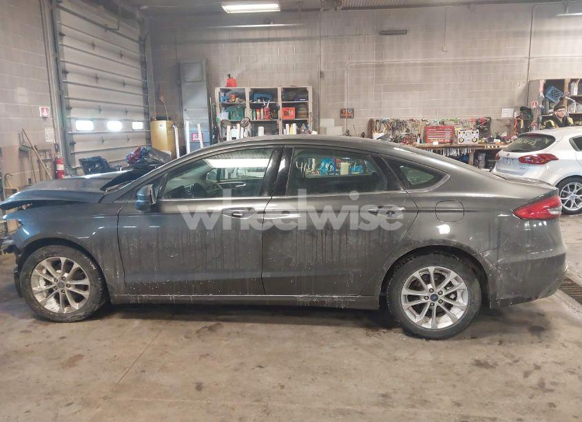 Photo 14 of 2020 Ford Fusion SE (VIN 3FA6P0HD2LR220215)