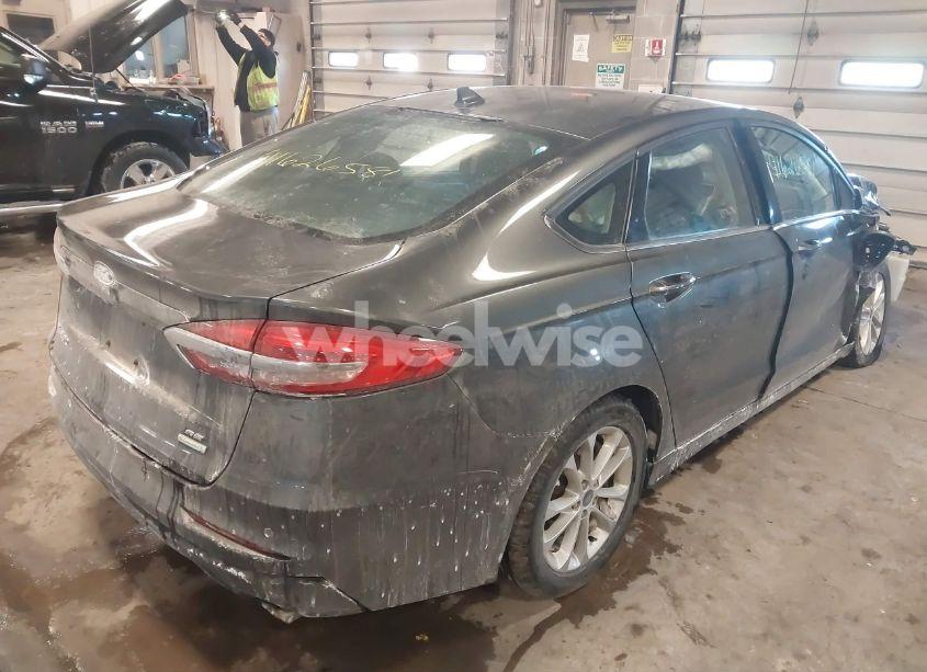 Photo 4 of 2020 Ford Fusion SE (VIN 3FA6P0HD2LR220215)