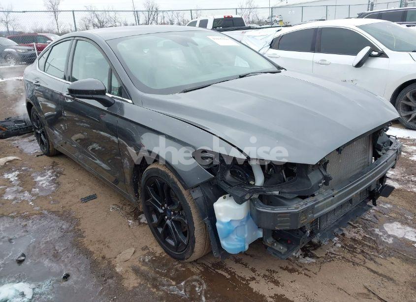 2020 Ford Fusion SE (VIN 3FA6P0HD2LR253019) main photo