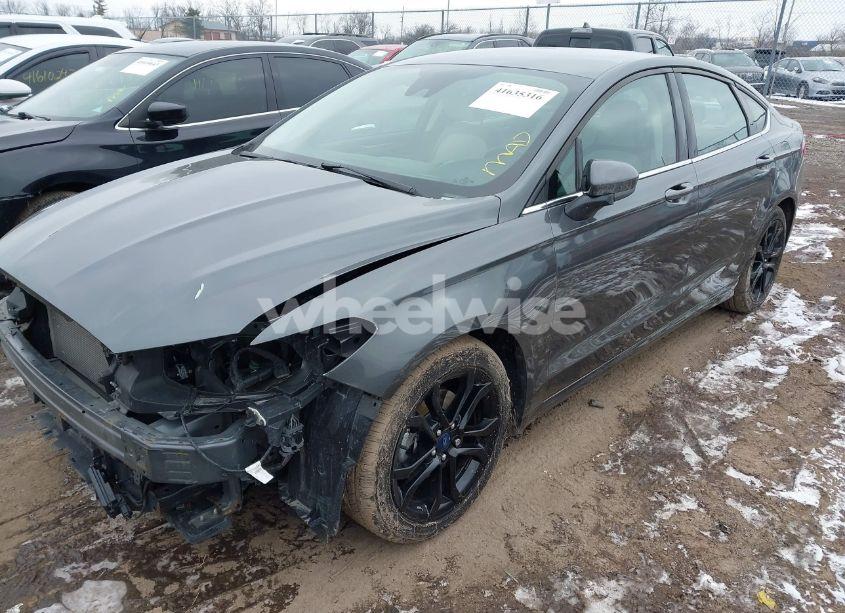 Photo 2 of 2020 Ford Fusion SE (VIN 3FA6P0HD2LR253019)