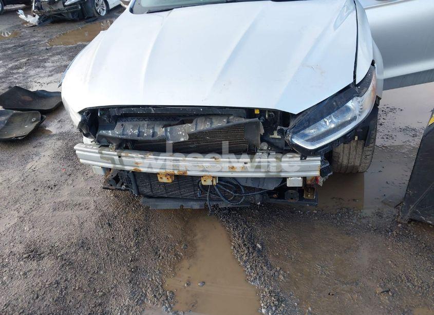 Photo 6 of 2014 Ford Fusion SE (VIN 3FA6P0HD3ER119915)