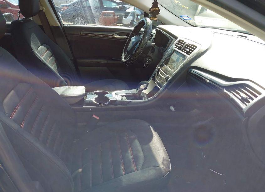 Photo 5 of 2014 Ford Fusion SE (VIN 3FA6P0HD3ER182657)