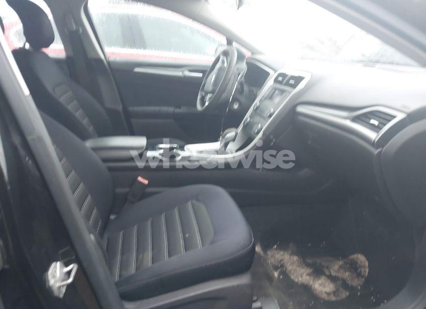 Photo 5 of 2014 Ford Fusion SE (VIN 3FA6P0HD3ER225524)