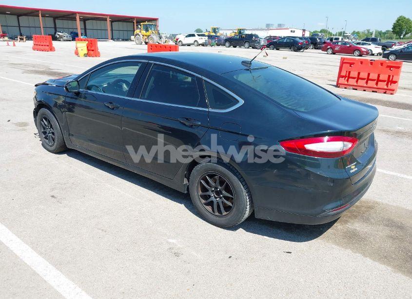 Photo 3 of 2014 Ford Fusion SE (VIN 3FA6P0HD3ER231906)