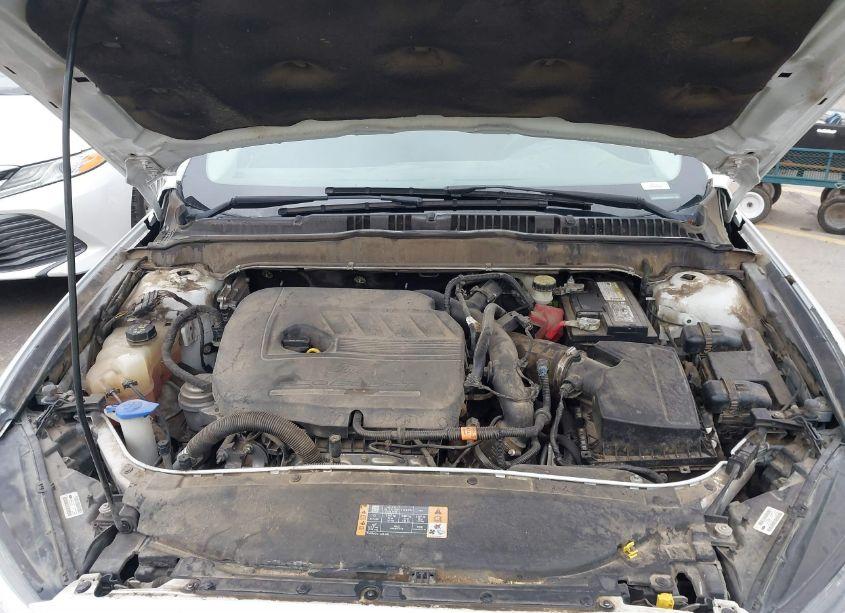 Photo 10 of 2014 Ford Fusion SE (VIN 3FA6P0HD3ER242839)