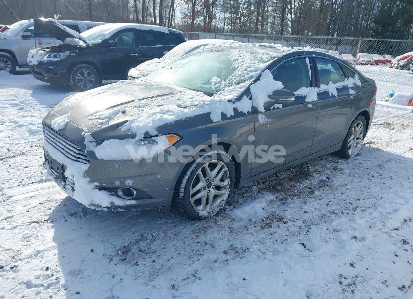 Photo 2 of 2014 Ford Fusion SE (VIN 3FA6P0HD3ER310749)