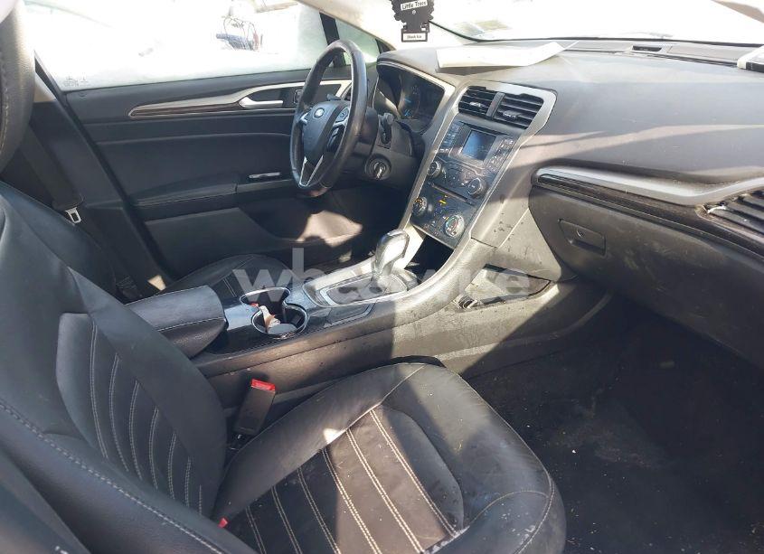 Photo 5 of 2014 Ford Fusion SE (VIN 3FA6P0HD3ER310749)