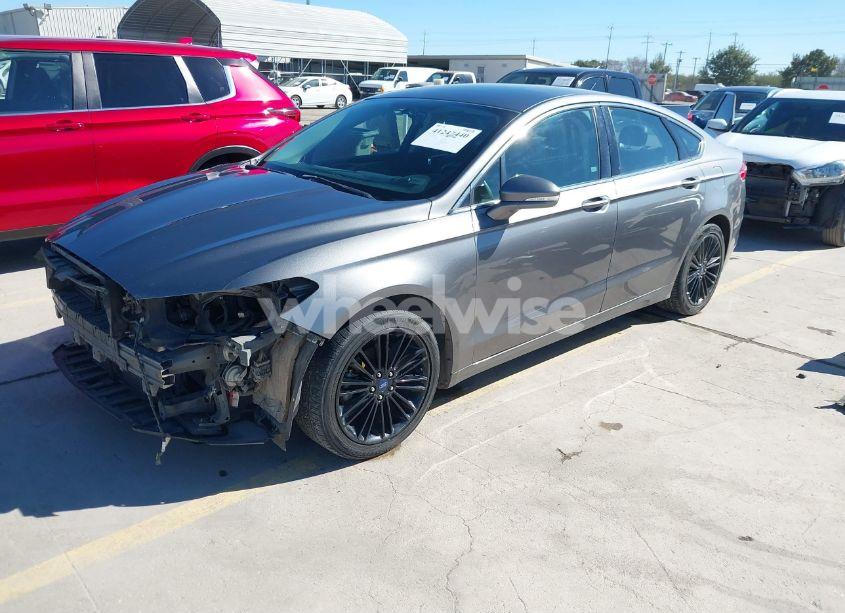Photo 2 of 2014 Ford Fusion SE (VIN 3FA6P0HD3ER314963)