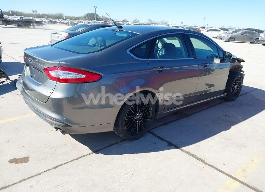Photo 4 of 2014 Ford Fusion SE (VIN 3FA6P0HD3ER314963)
