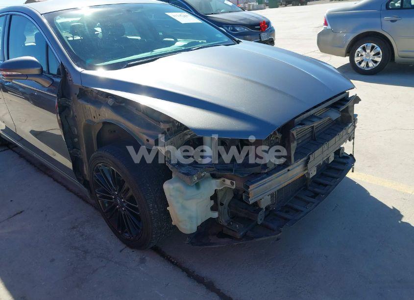 Photo 6 of 2014 Ford Fusion SE (VIN 3FA6P0HD3ER314963)