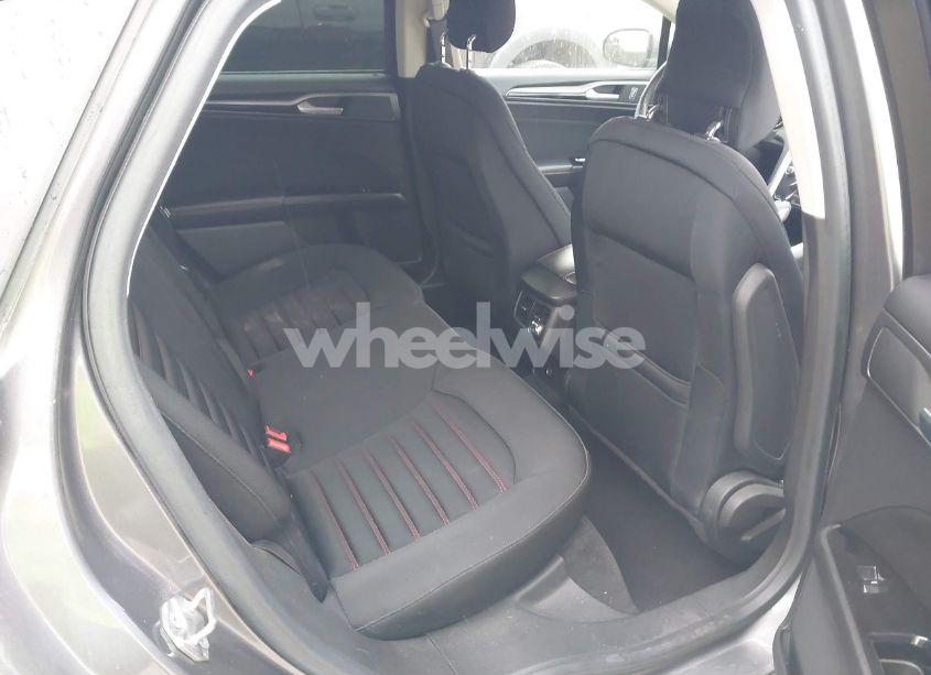 Photo 8 of 2014 Ford Fusion SE (VIN 3FA6P0HD3ER378033)