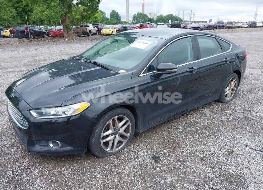 Photo 2 of 2014 Ford Fusion SE (VIN 3FA6P0HD3ER397942)