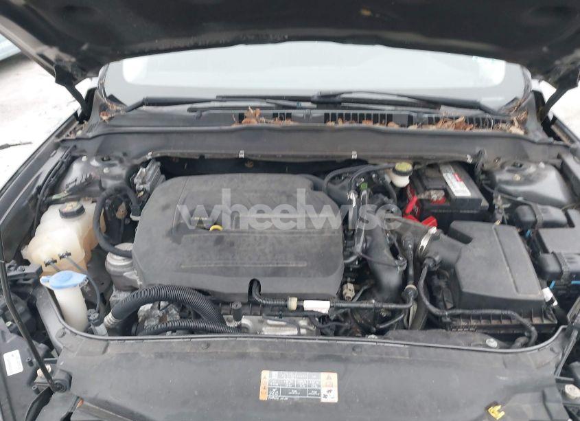 Photo 10 of 2015 Ford Fusion SE (VIN 3FA6P0HD3FR168033)