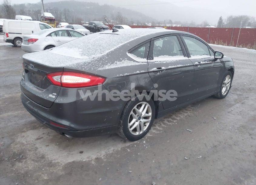 Photo 4 of 2015 Ford Fusion SE (VIN 3FA6P0HD3FR232619)
