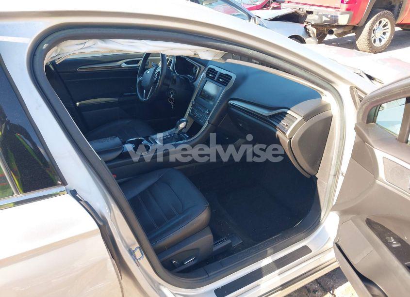 Photo 5 of 2016 Ford Fusion SE (VIN 3FA6P0HD3GR139472)