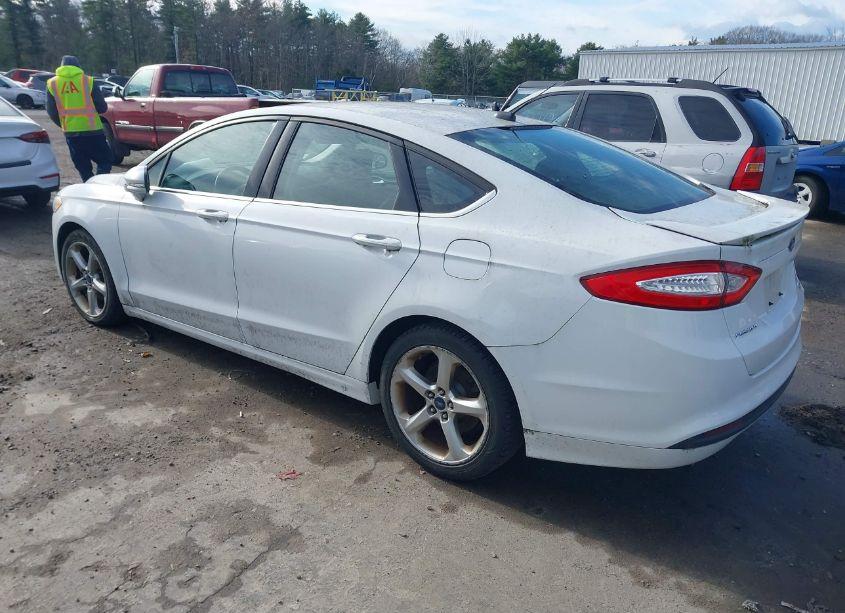 Photo 3 of 2016 Ford Fusion SE (VIN 3FA6P0HD3GR149161)