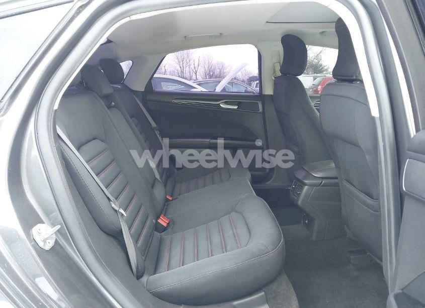 Photo 8 of 2016 Ford Fusion SE (VIN 3FA6P0HD3GR185819)