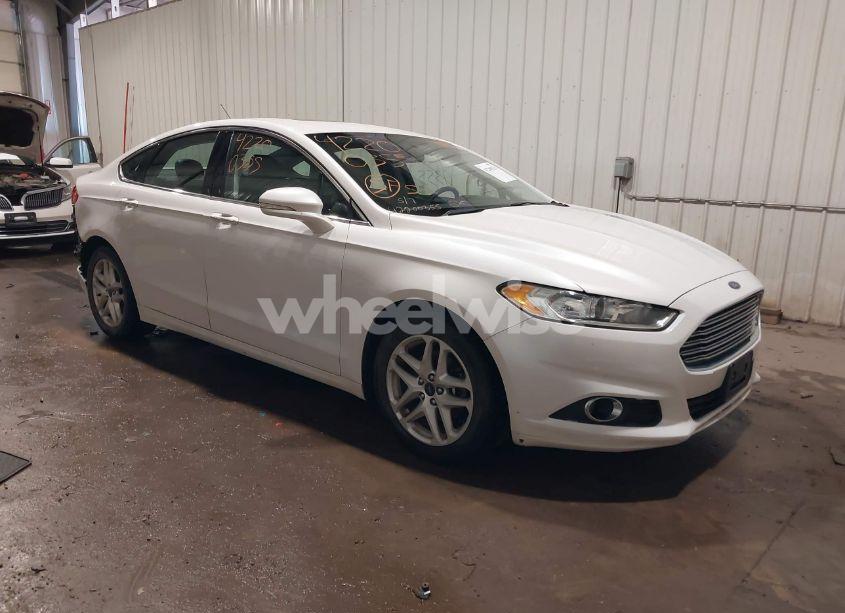 2016 Ford Fusion SE (VIN 3FA6P0HD3GR223887) main photo