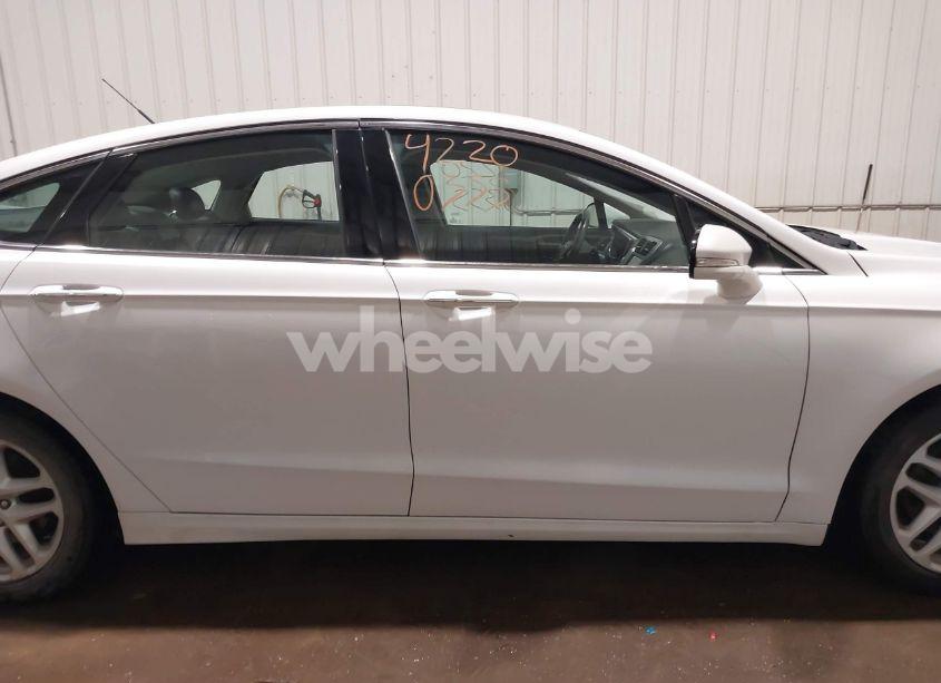 Photo 14 of 2016 Ford Fusion SE (VIN 3FA6P0HD3GR223887)