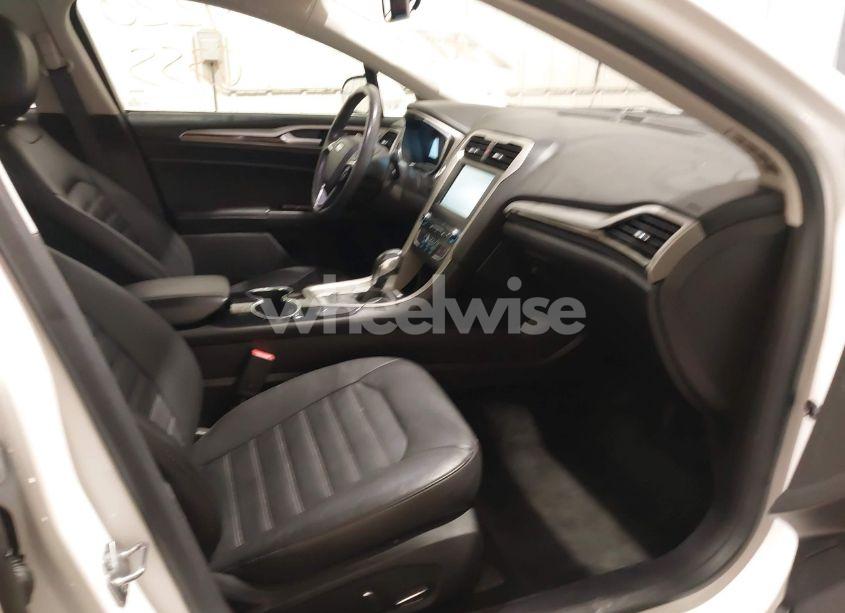 Photo 5 of 2016 Ford Fusion SE (VIN 3FA6P0HD3GR223887)