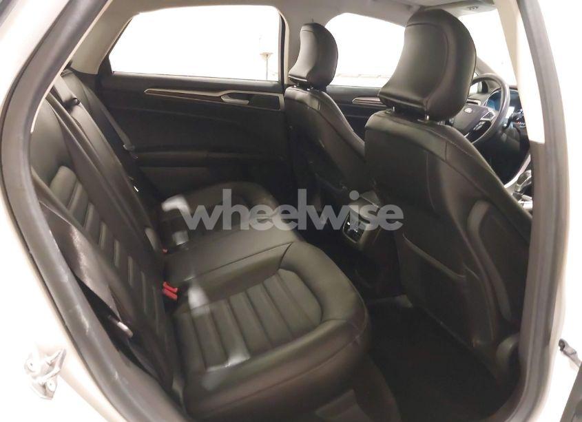 Photo 8 of 2016 Ford Fusion SE (VIN 3FA6P0HD3GR223887)