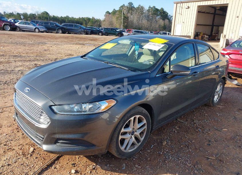 Photo 2 of 2016 Ford Fusion SE (VIN 3FA6P0HD3GR240706)