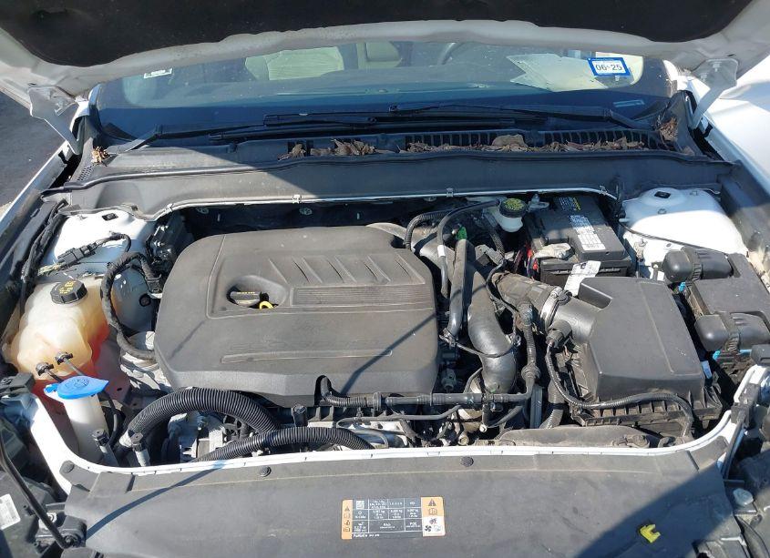 Photo 10 of 2016 Ford Fusion SE (VIN 3FA6P0HD3GR302539)