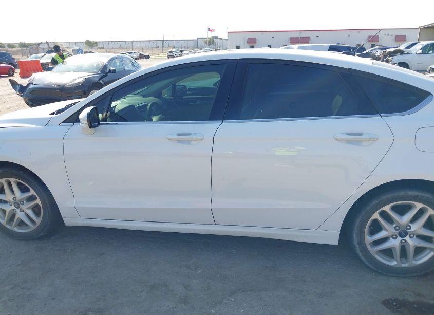 Photo 14 of 2016 Ford Fusion SE (VIN 3FA6P0HD3GR302539)