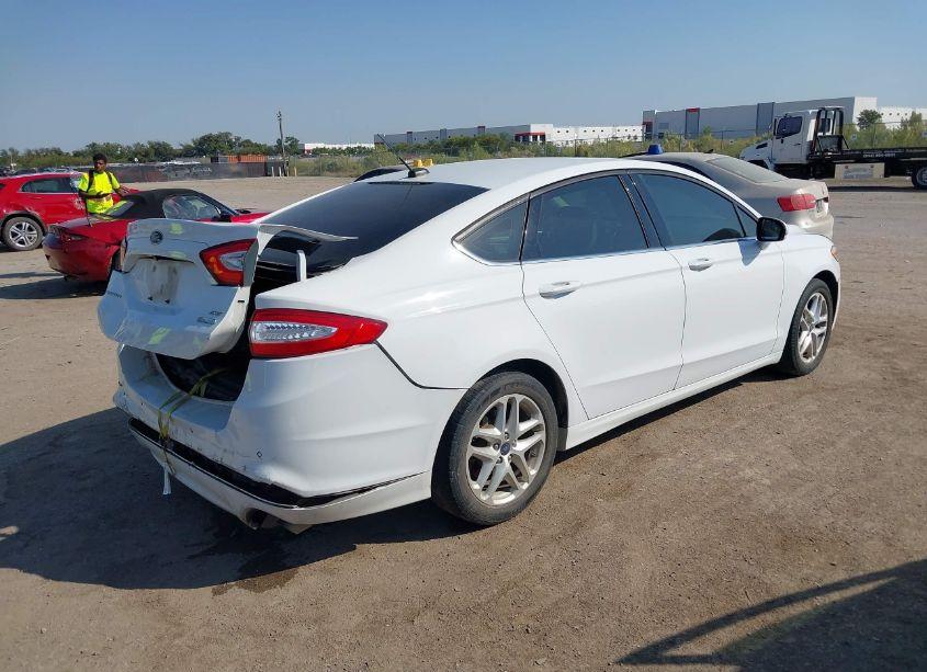 Photo 4 of 2016 Ford Fusion SE (VIN 3FA6P0HD3GR302539)