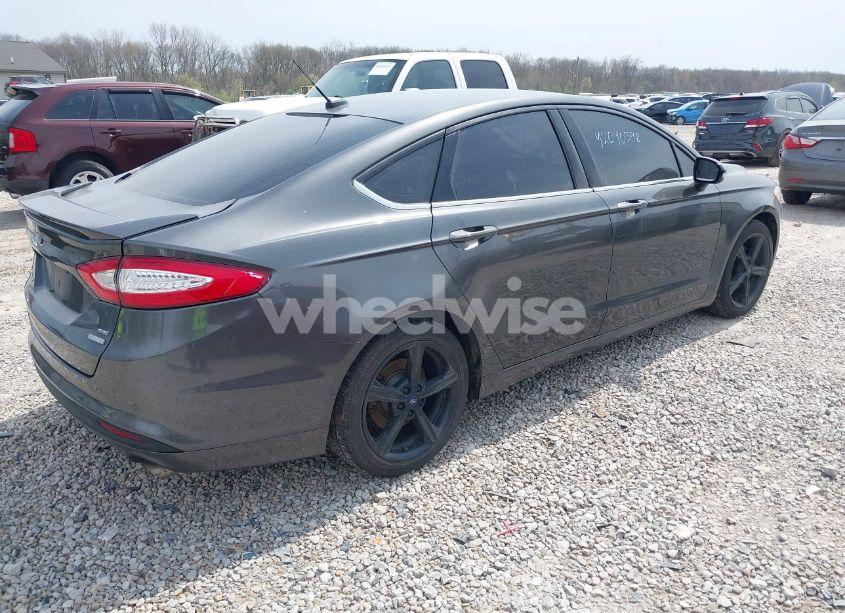 Photo 4 of 2016 Ford Fusion SE (VIN 3FA6P0HD3GR380223)